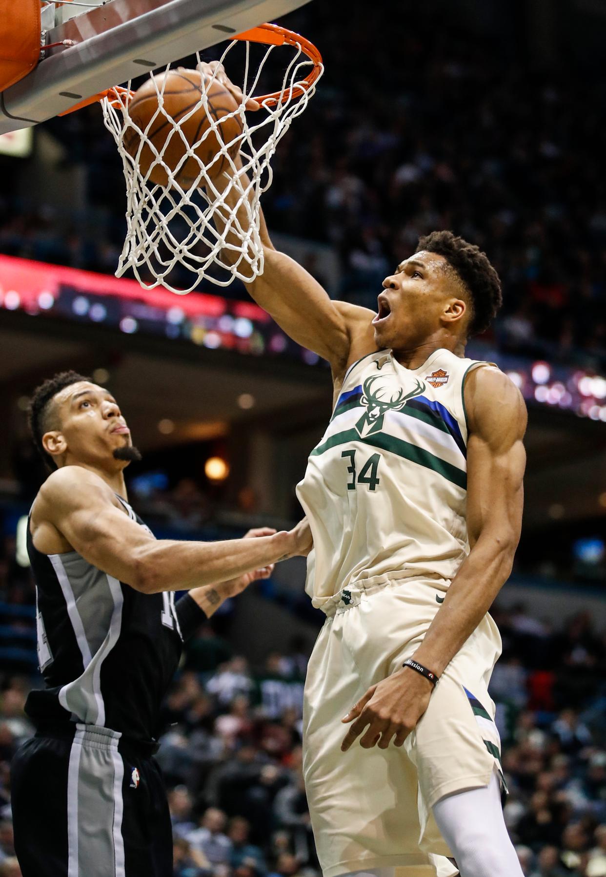 乐鱼登录-爵士主场大胜马刺，登西部第二