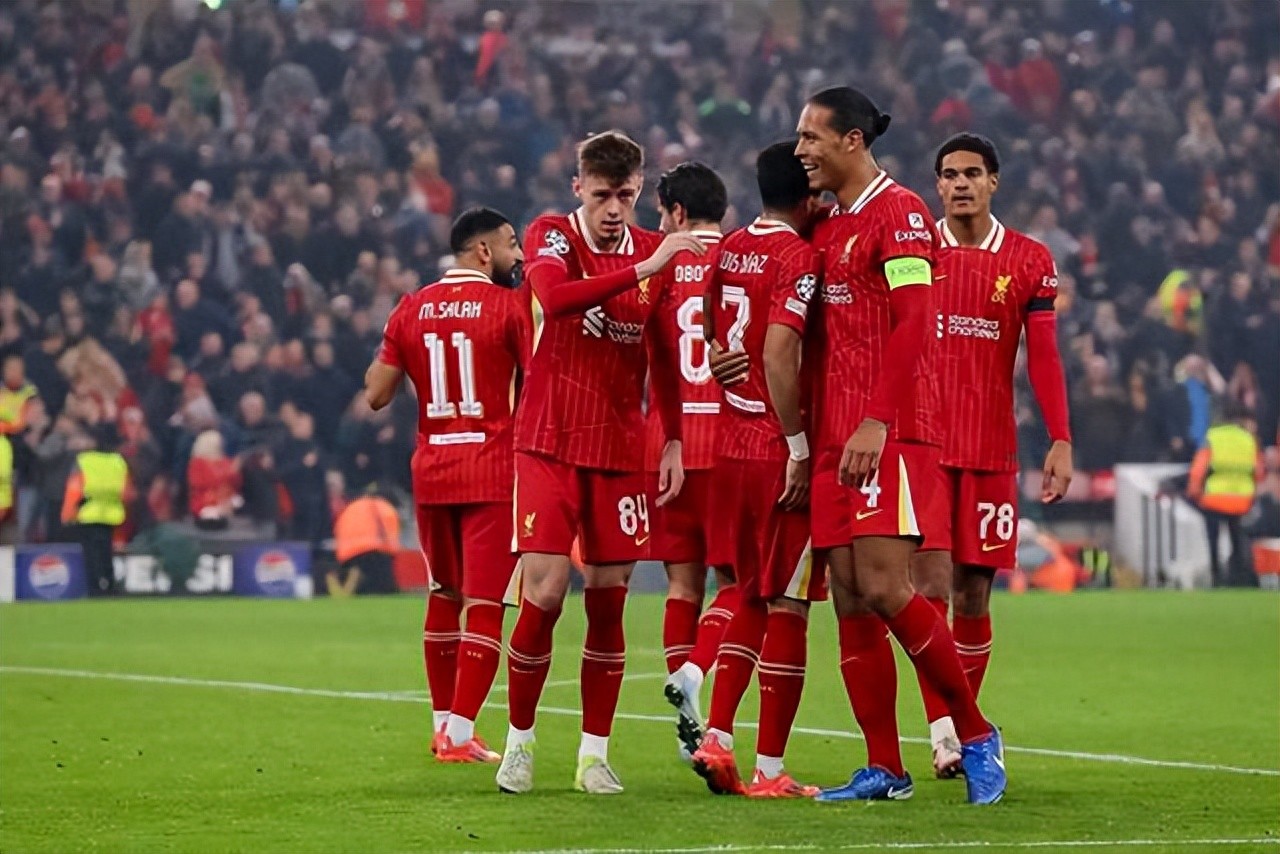 曼联战平实力相当,双方拼尽全力 曼联战平实力相当,双方拼尽全力