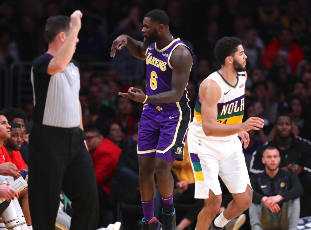 鹈鹕队主场失利，困境重重期待突破