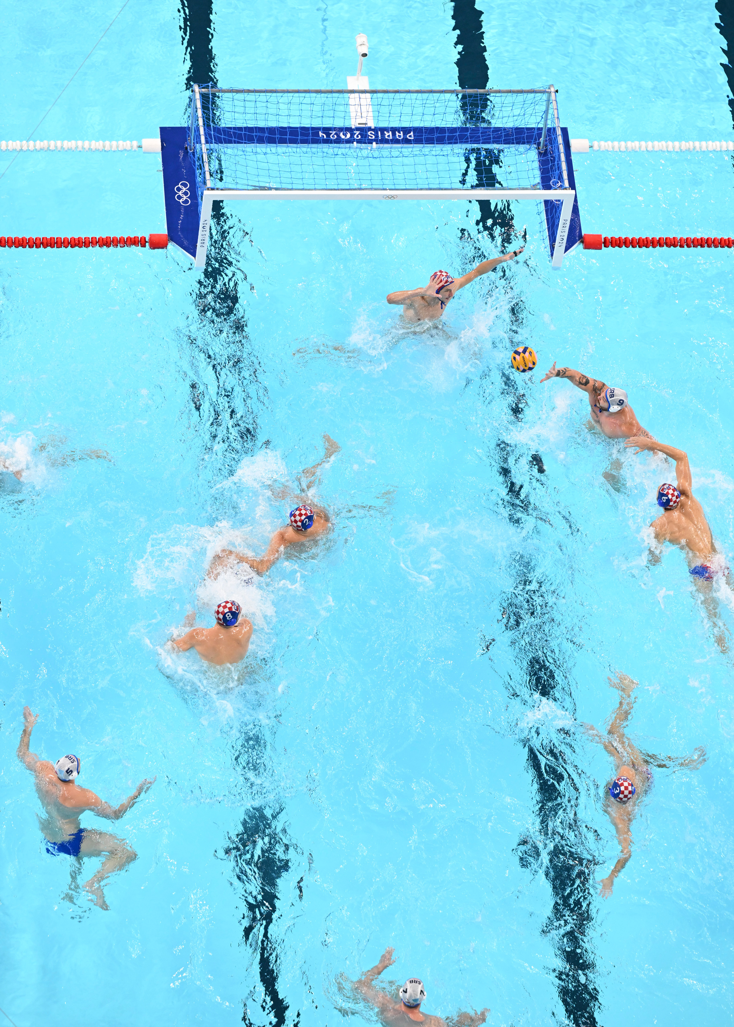 乐鱼体育-塞尔维亚水球队在决赛中力克对手