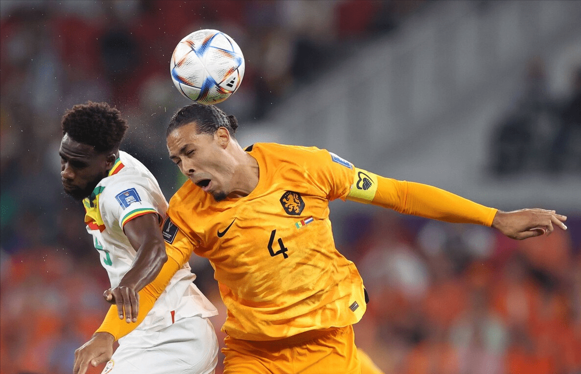 乐鱼vip注册-塞内加尔轻取巴萨，德容送出助攻